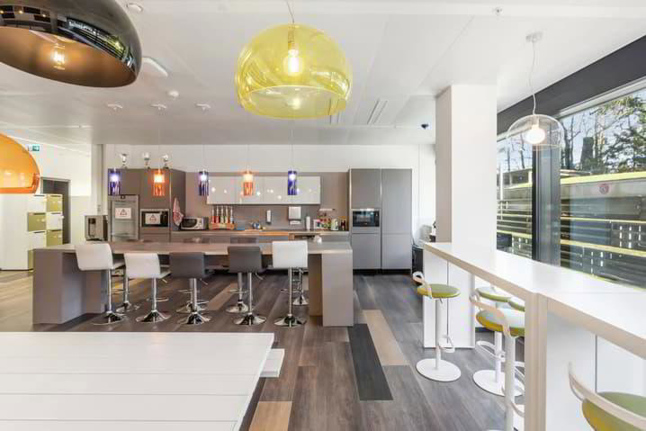 Bureau & Commerce null pièces à louer à Geneva - image 1/12