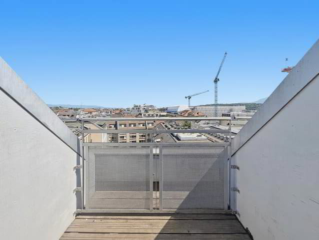 Appartement 9 pièces à louer à Geneva - image 1/13