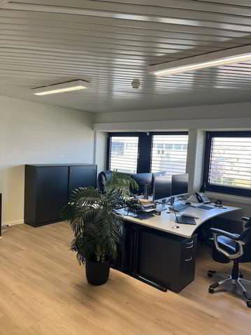 Ufficio & Commercio di null locali in affitto a Gland - immagine 1/3