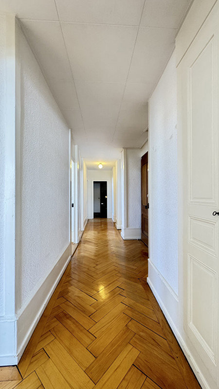 Appartamento di 4 locali in affitto a La Chaux-de-Fonds - immagine 1/13