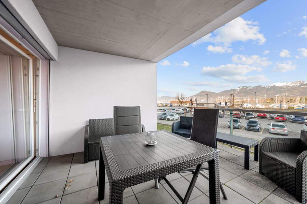 2 rooms Apartment to buy in Bouveret - image 1/13