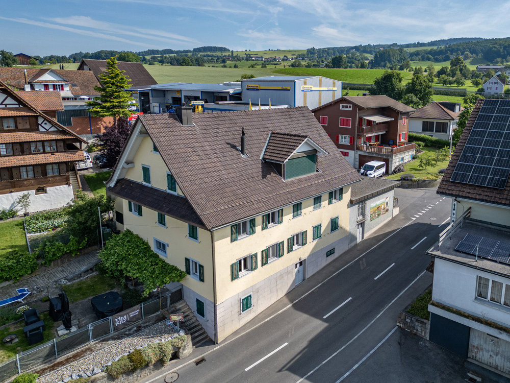 Appartamento di 6 locali in affitto a Kleinwangen - immagine 1/8
