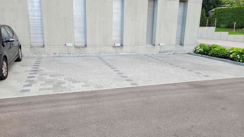 null Zimmer Parkplatz, Garage zu vermieten in Amriswil - Bild 1/2
