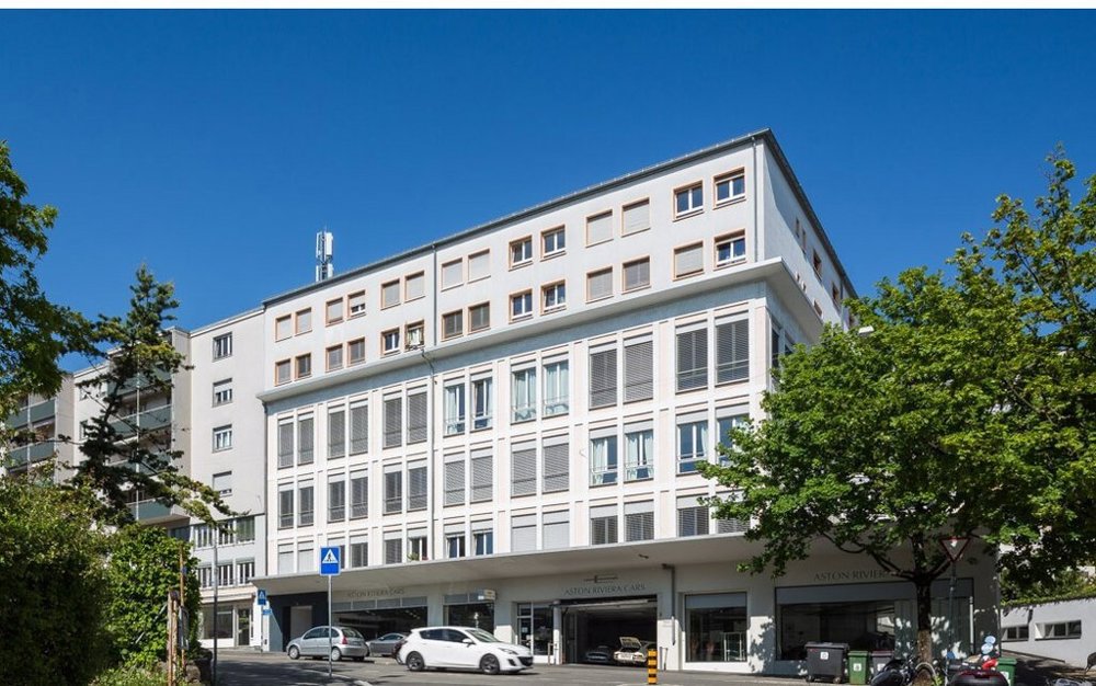 null rooms Car park, garage for rent in Lausanne - image 1/2