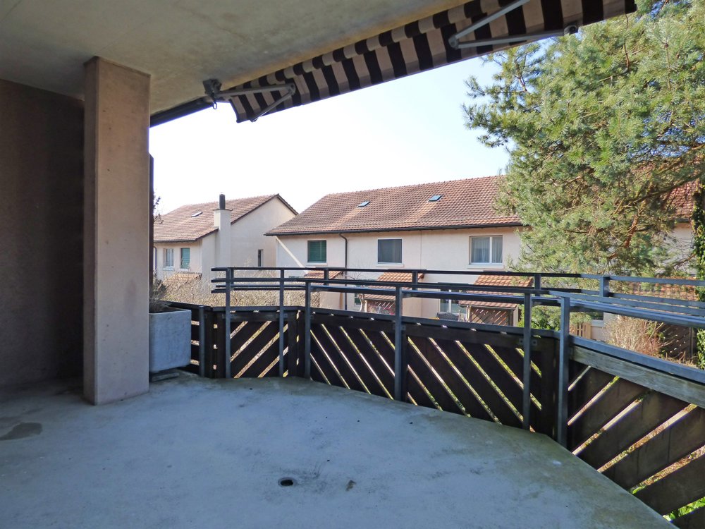 Appartamento di 3 locali in affitto a Jona - immagine 1/12
