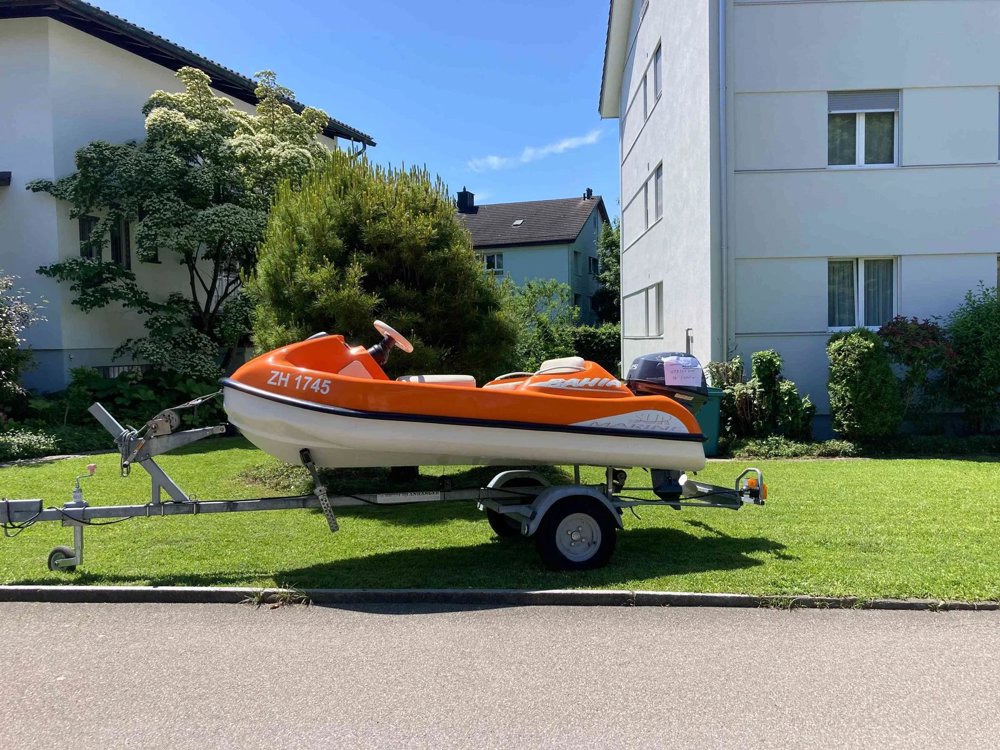 Parcheggio, garage di null locali in affitto a Uetikon am See - immagine 1/1