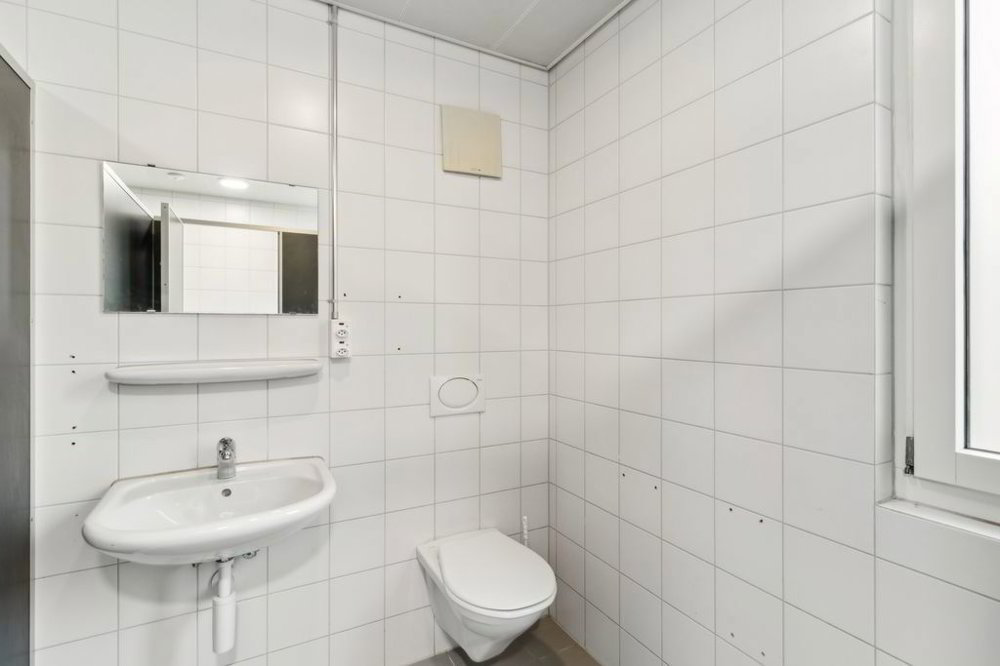 null rooms Office & Commercial for rent in Zurigo - image 1/10