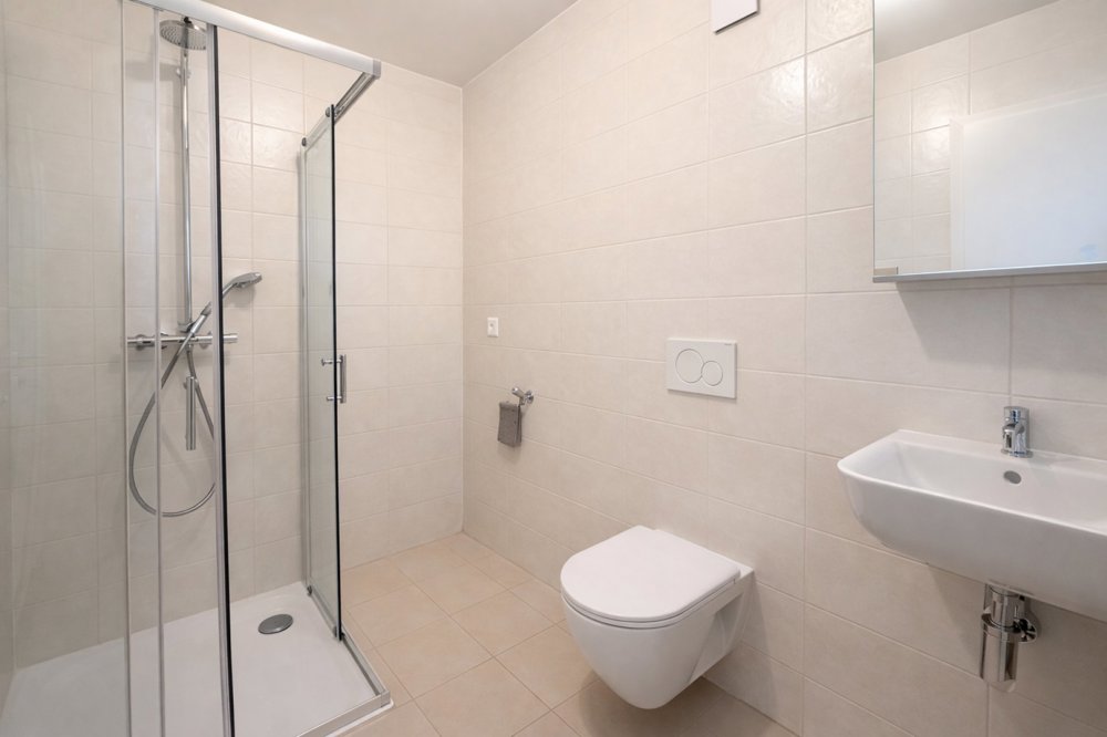 5 rooms Apartment for rent in Chambésy - image 1/12