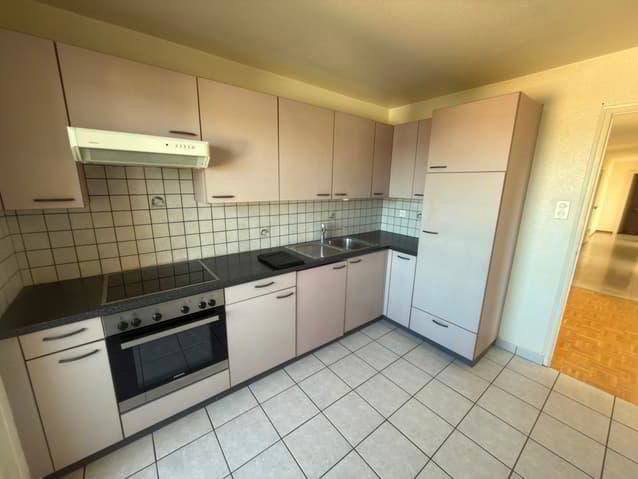 4.5 rooms Apartment for rent in La Chaux-de-Fonds - image 1/8