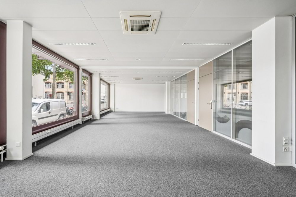 Bureau en location à Zürich - 314 m² - Mehr
