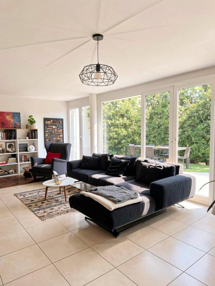 5 rooms Apartment for rent in Ginevra - image 1/5