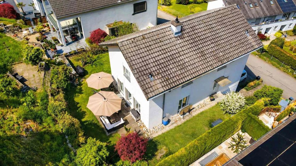 5.5 Zimmer Haus zum verkaufen in Kriens - Bild 1/12