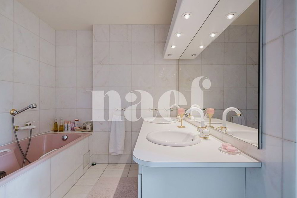 Casa di 6 locali in vendita a Chêne-Bougeries - immagine 1/13