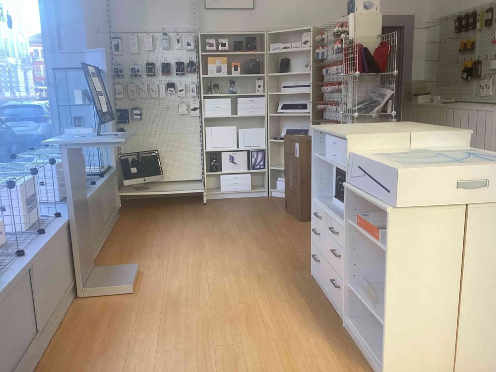 Ufficio & Commercio di 2 locali in affitto a Vevey - immagine 1/2