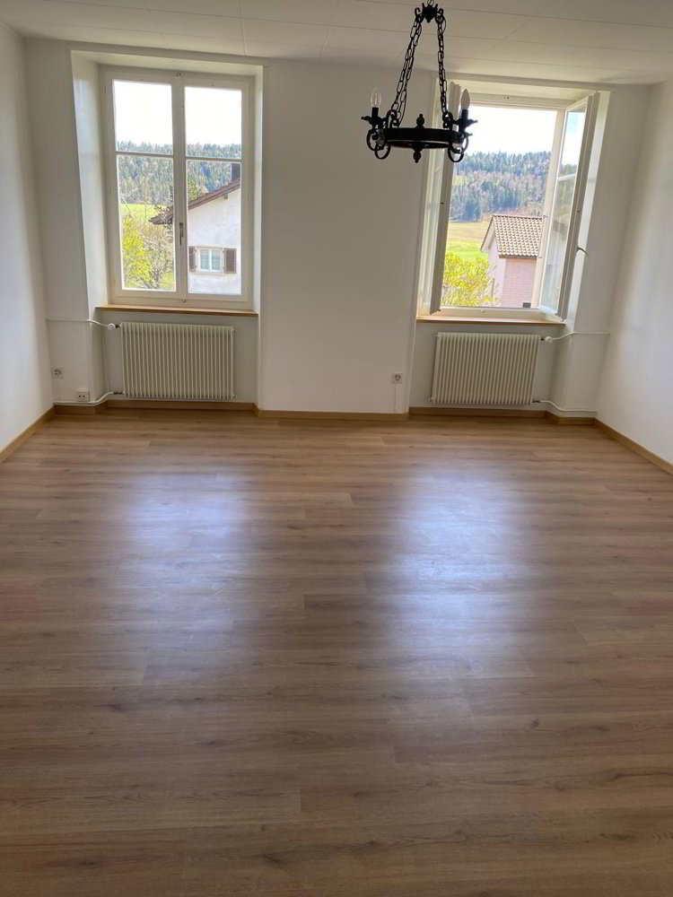 4.5 rooms Apartment for rent in Tramelan - image 1/11