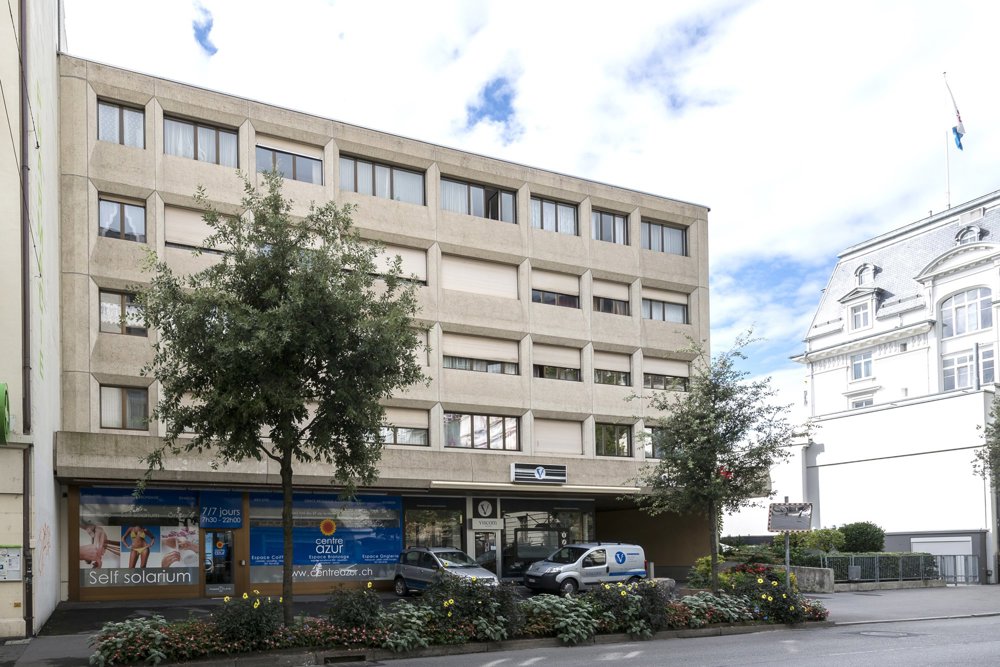 null rooms Car park, garage for rent in Montreux - image 1/3