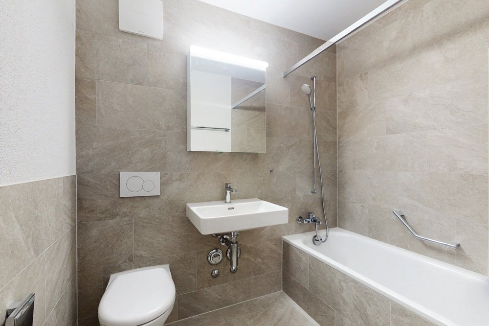 Appartement 4 pièces à louer à Wettingen - image 1/8