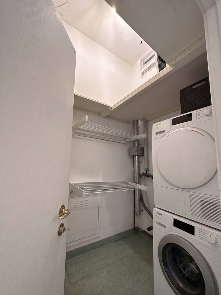 null Zimmer Büro zum verkaufen in Carouge GE - Bild 1/9