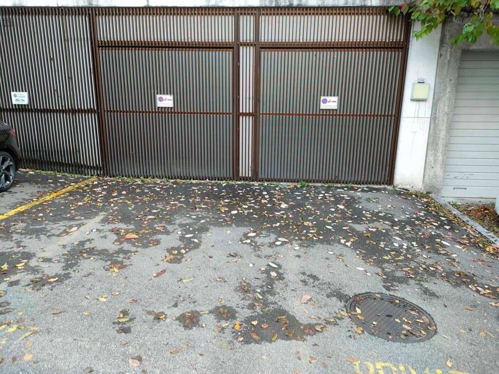 null rooms Car park, garage for rent in Zürich - image 1/3
