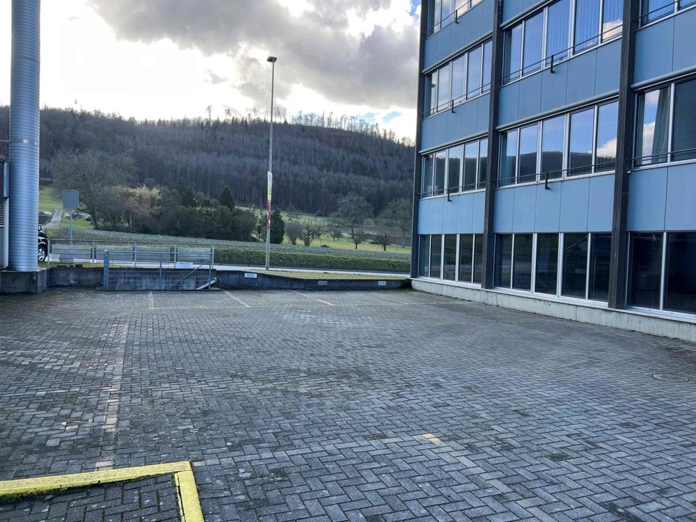 Parking, garage null pièces à louer à Ettingen - image 1/3
