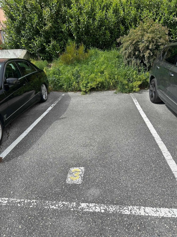 Parcheggio, garage di null locali in affitto a Sierre - immagine 1/4
