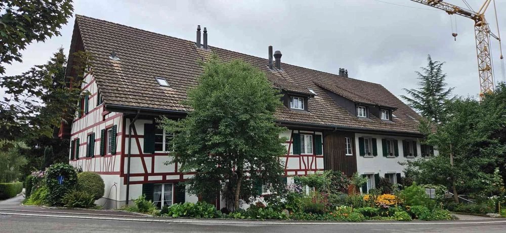 Parcheggio, garage di null locali in affitto a Otelfingen - immagine 1/1