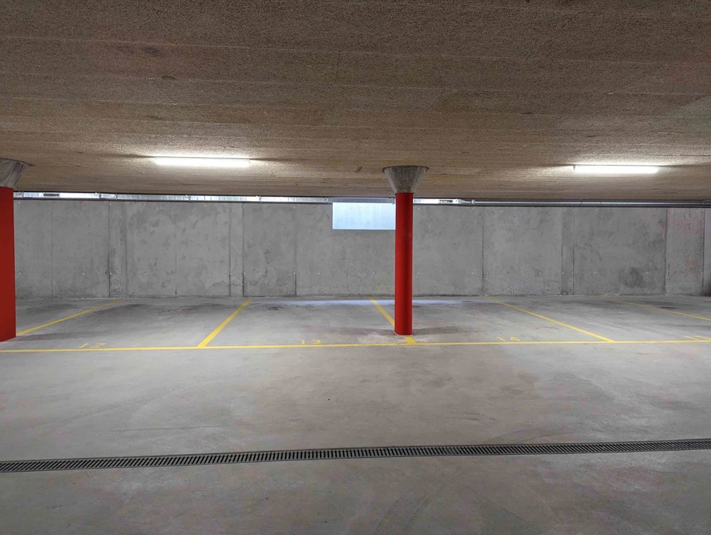 null Zimmer Parkplatz, Garage zu vermieten in Dussnang - Bild 1/1
