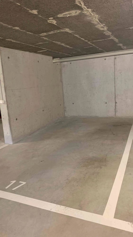 null Zimmer Parkplatz, Garage zu vermieten in Menznau - Bild 1/1