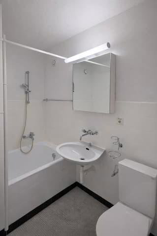 2.5 rooms Apartment for rent in La Chaux-de-Fonds - image 1/7