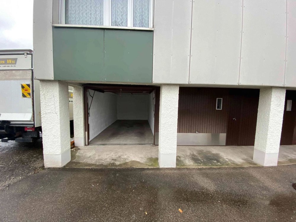 Parking, garage null pièces à acheter à Wil SG - image 1/8