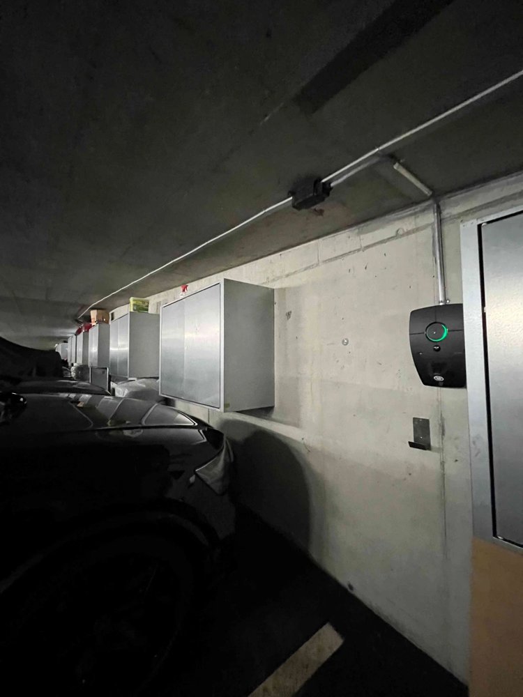 Parcheggio, garage di null locali in vendita a Givisiez - immagine 1/8