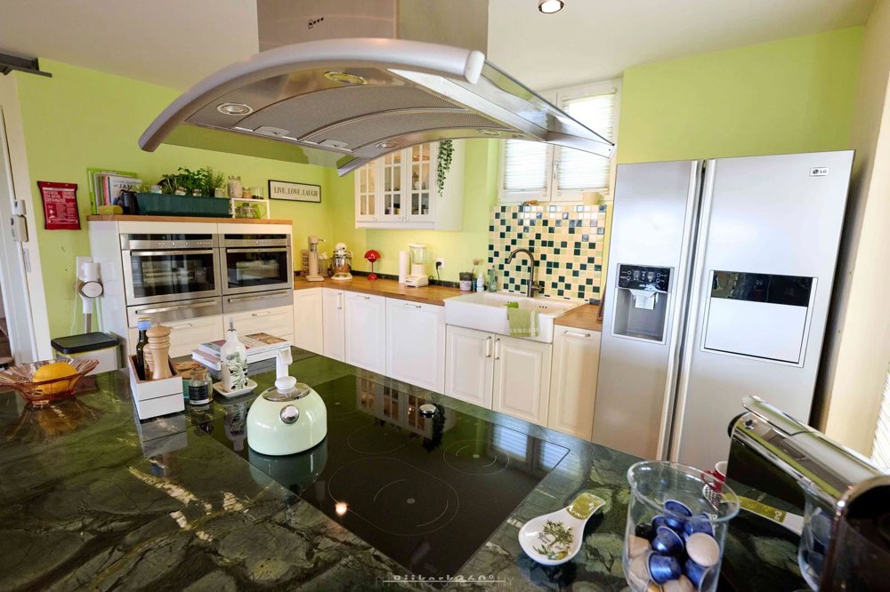 5.5 rooms House to buy in Birsfelden - image 1/11