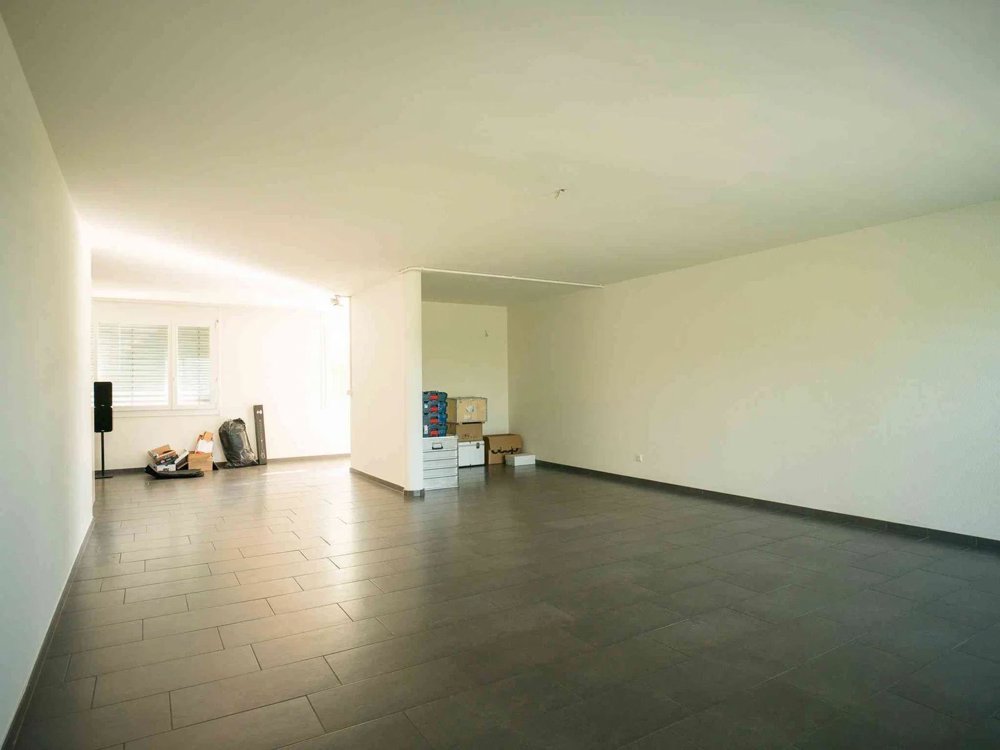 1 Zimmer Büro zu vermieten in Nänikon - Bild 1/13
