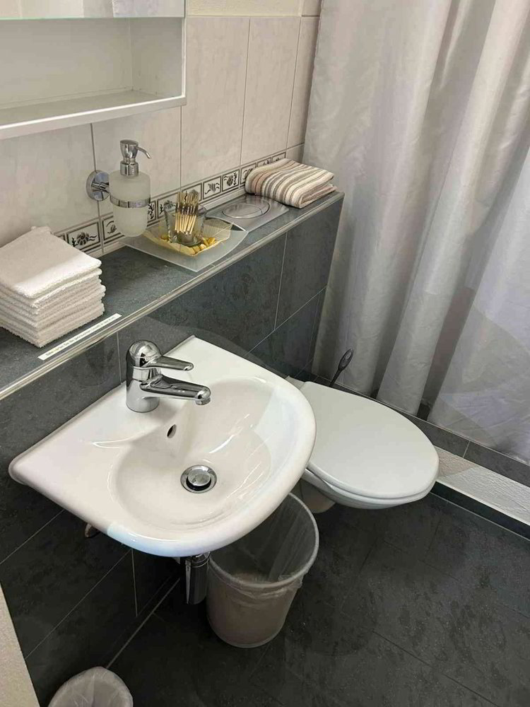 2 Zimmer Büro zu vermieten in Diessenhofen - Bild 1/4