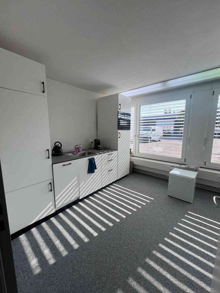 3.5 Zimmer Büro zu vermieten in Jona - Bild 1/4