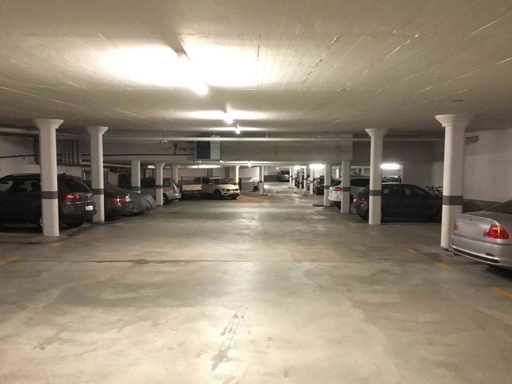 null rooms Car park, garage for rent in Zollikerberg - image 1/1