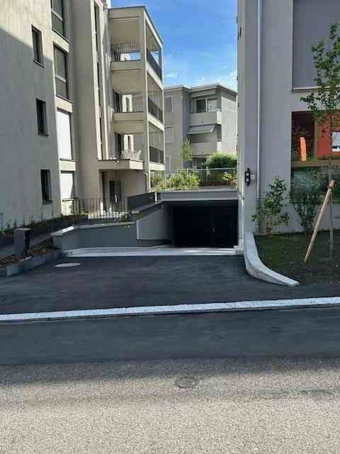 Parking, garage null pièces à louer à Zürich - image 1/3