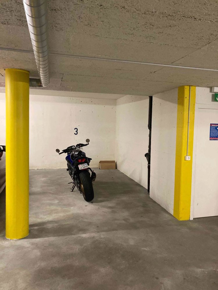 null rooms Car park, garage for rent in Zürich - image 1/1