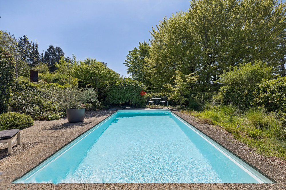 7 rooms House to buy in Riehen - image 1/13