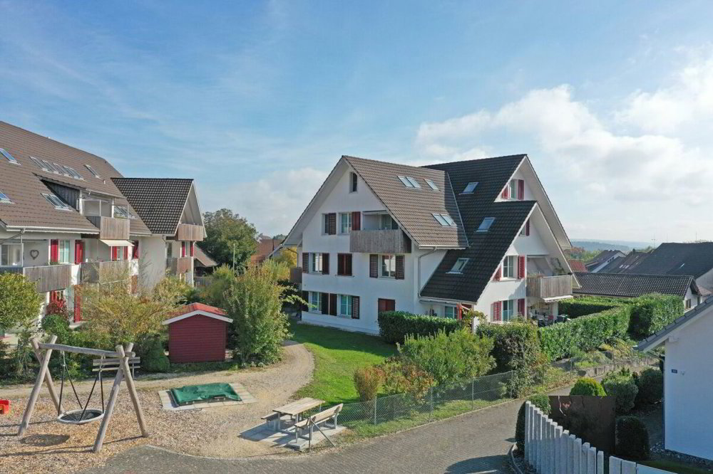 6 rooms Apartment to buy in Steinmaur - image 1/12