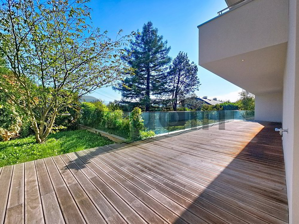 14 Zimmer Haus zum verkaufen in Bellevue - Bild 1/12