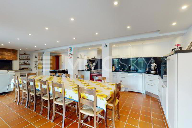 Casa di 11 locali in vendita a Villa Luganese - immagine 1/5