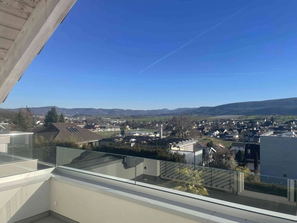 7.5 Zimmer Haus zum verkaufen in Biel-Benken BL - Bild 1/4