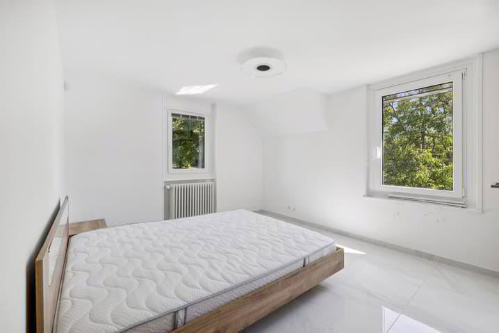 9.5 rooms House to buy in Monnaz - image 1/13