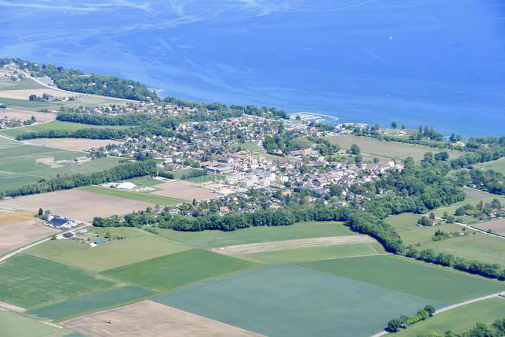 null Zimmer Haus zum verkaufen in Crans-près-Céligny - Bild 1/1