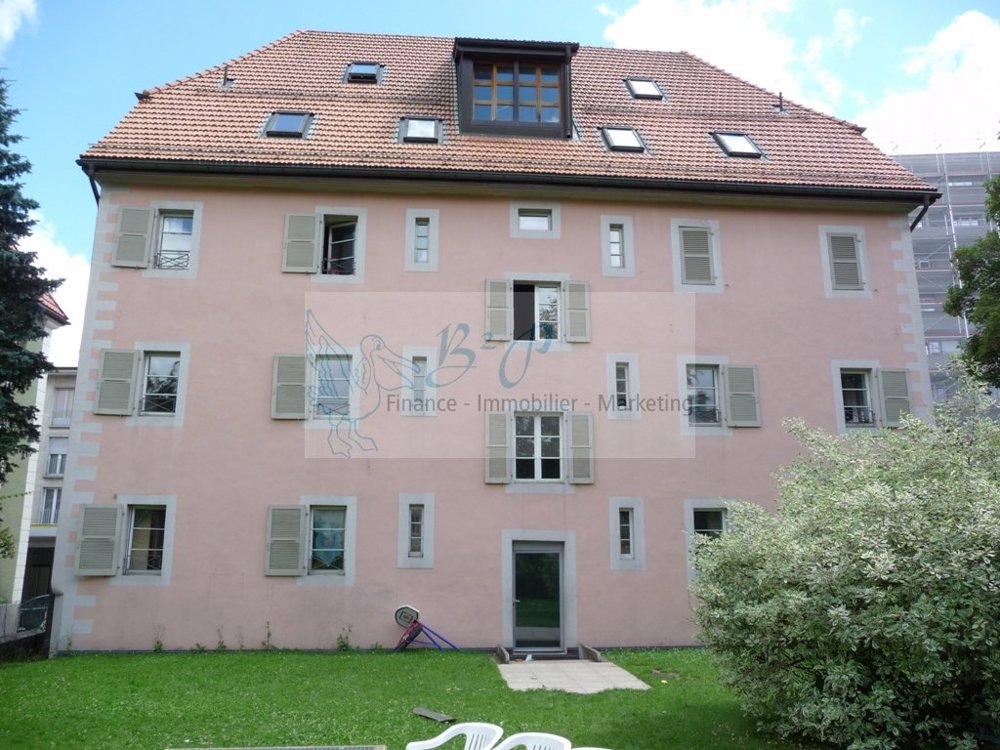 Appartamento di 5 locali in affitto a La Chaux-de-Fonds - immagine 1/13