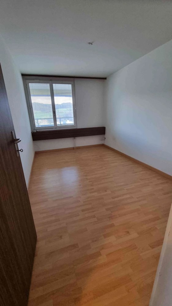 Appartamento di 4.5 locali in vendita a Neuhausen am Rheinfall - immagine 1/10