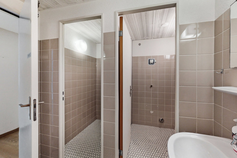 null rooms Office & Commercial for rent in Basel - image 1/10