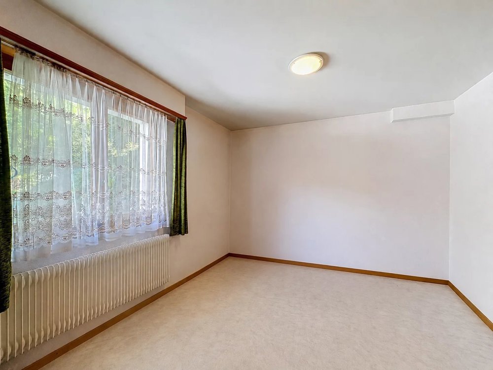 4 rooms Apartment to buy in Isérables - image 1/13