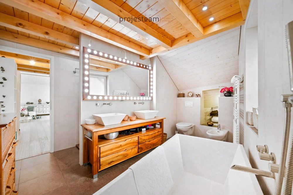 6 Zimmer Haus zum verkaufen in L'Isle - Bild 1/13
